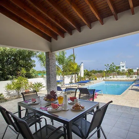 Renting This 5 Star Near Fig Tree Bay 21